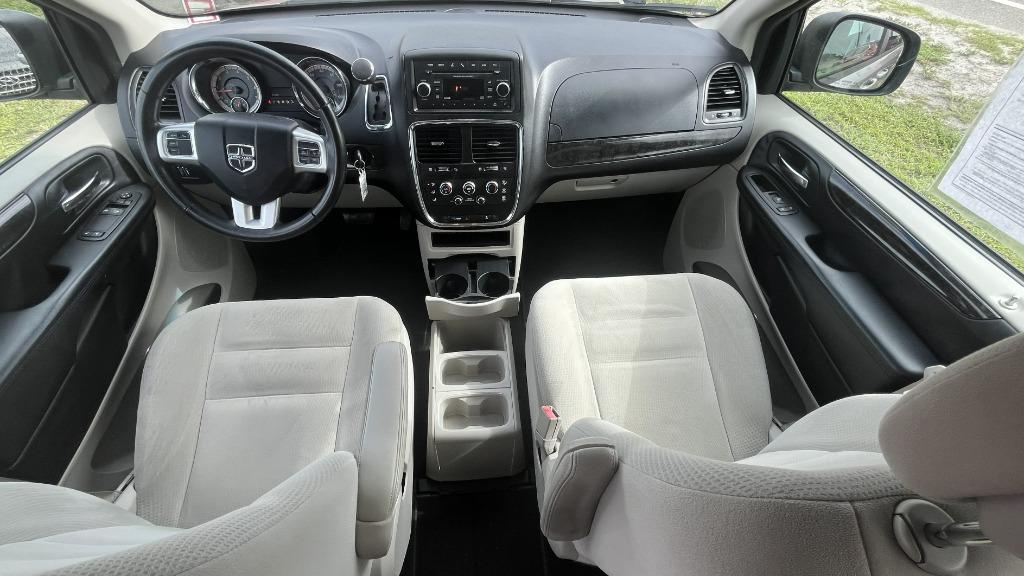 2016 Dodge Grand Caravan - $8,995