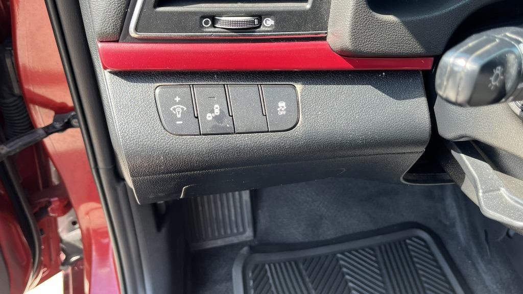 2018 Hyundai Elantra - $9,995