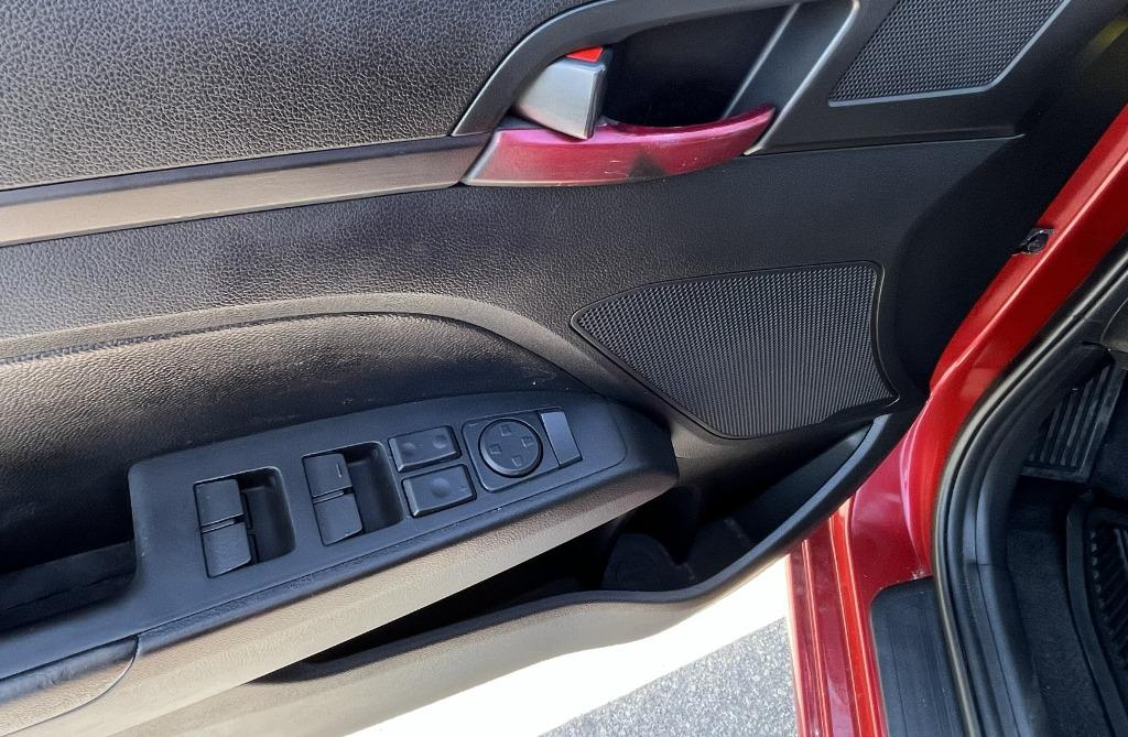 2018 Hyundai Elantra - $9,995