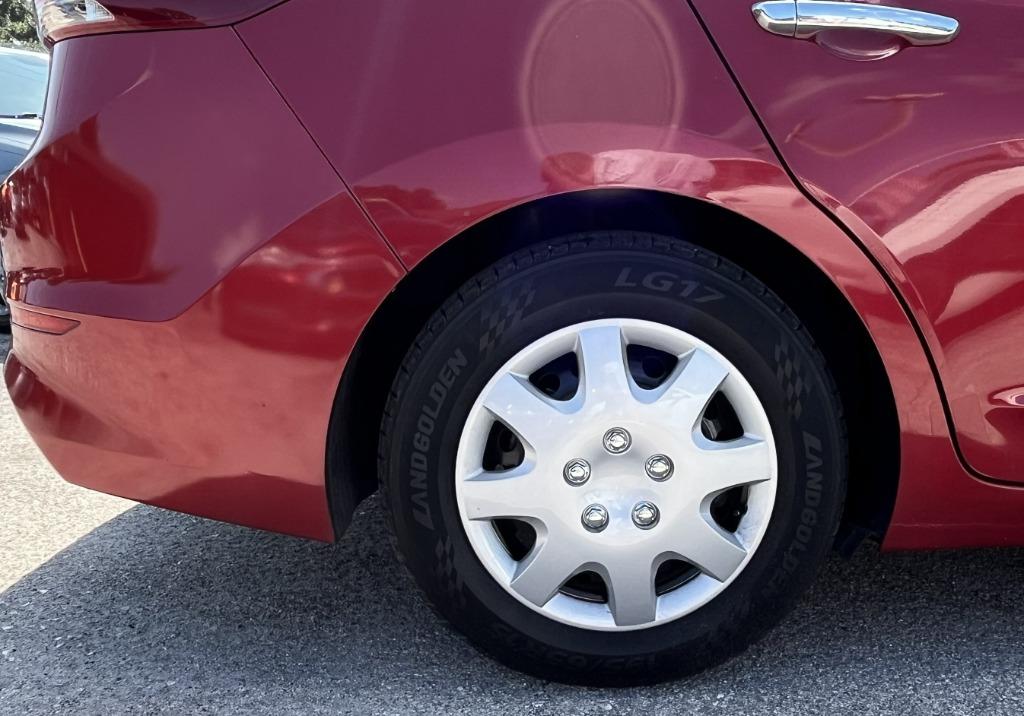 2018 Hyundai Elantra - $9,995