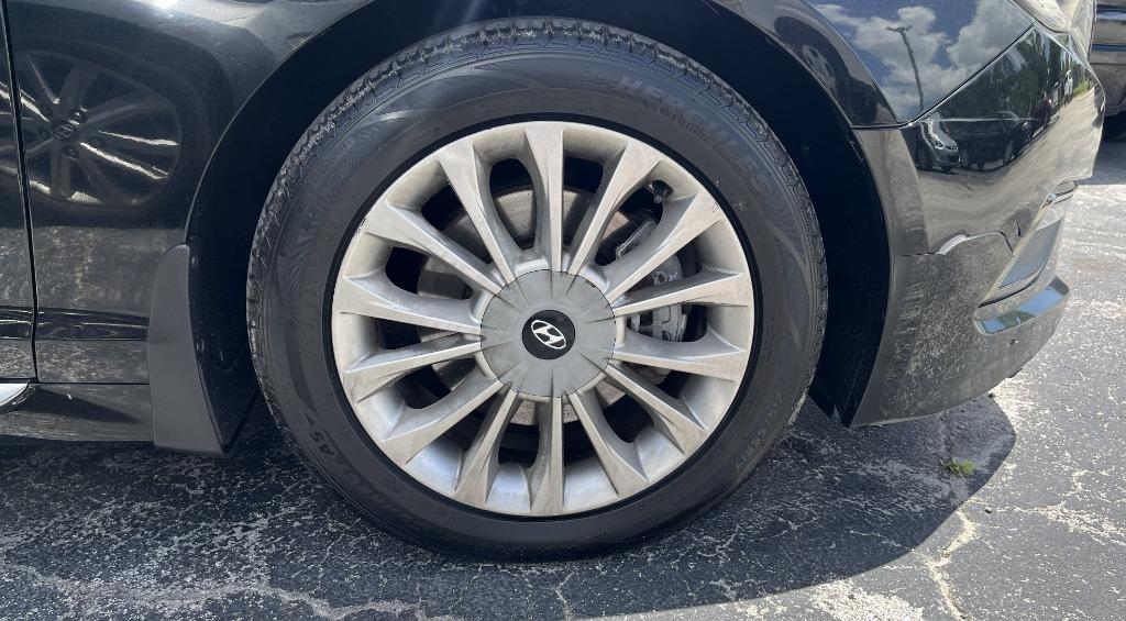 2015 Hyundai Sonata - $9,995