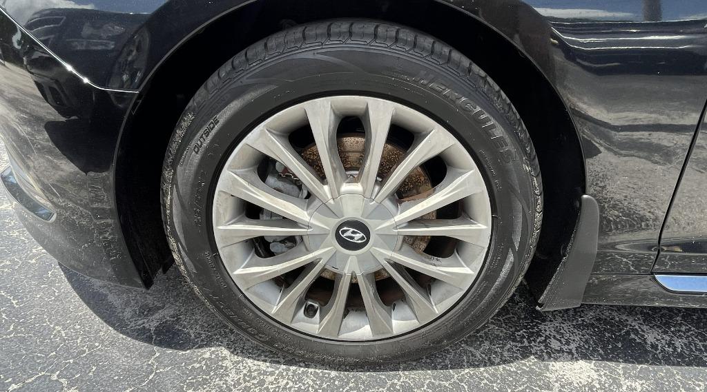 2015 Hyundai Sonata - $9,995