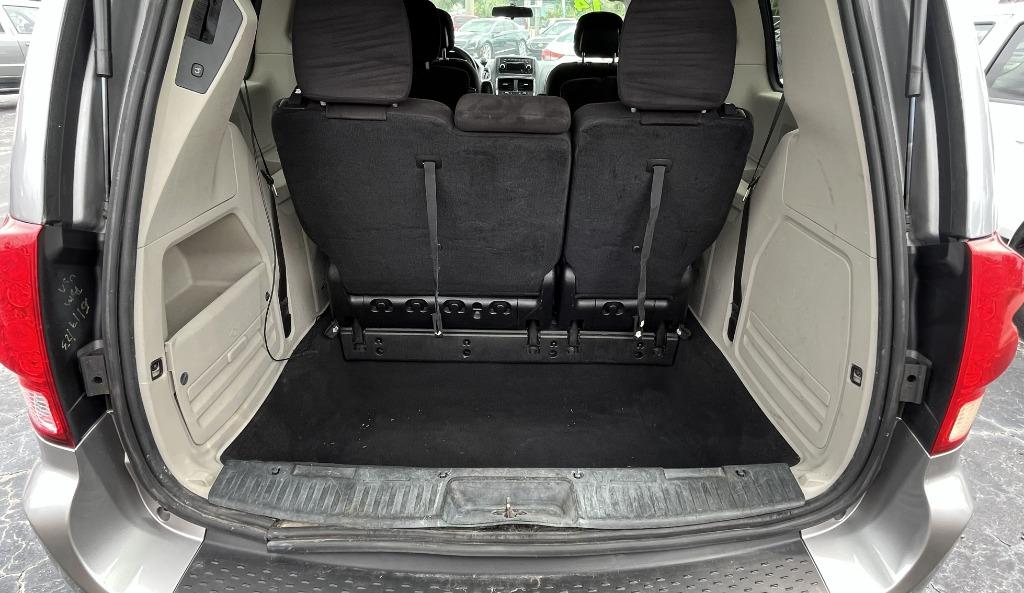 2014 Dodge Grand Caravan - $7,995