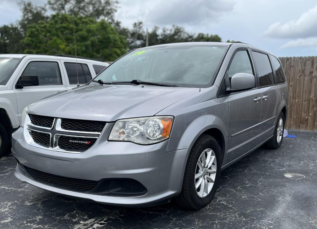 2014 Dodge Grand Caravan - $7,995
