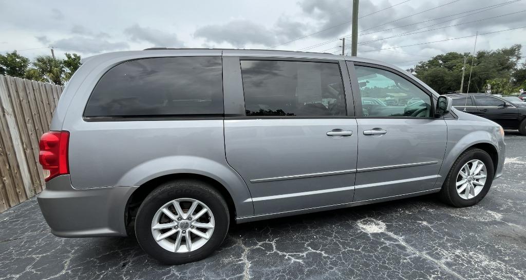 2014 Dodge Grand Caravan - $7,995