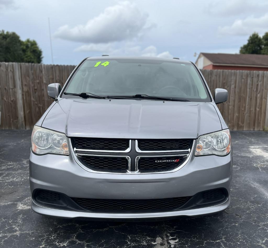 2014 Dodge Grand Caravan - $7,995
