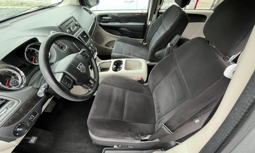 2014 Dodge Grand Caravan - $7,995