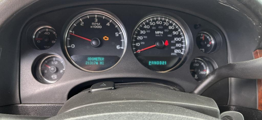 2007 Chevrolet Suburban - $8,995