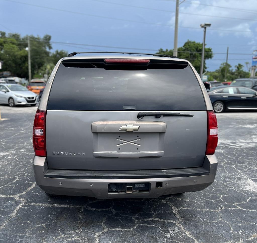 2007 Chevrolet Suburban - $8,995