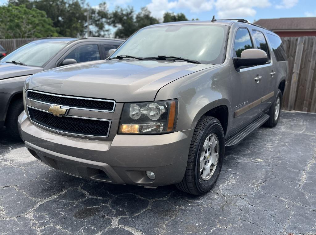2007 Chevrolet Suburban - $8,995