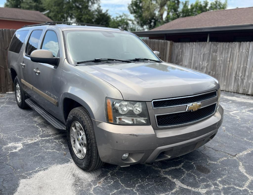 2007 Chevrolet Suburban - $8,995