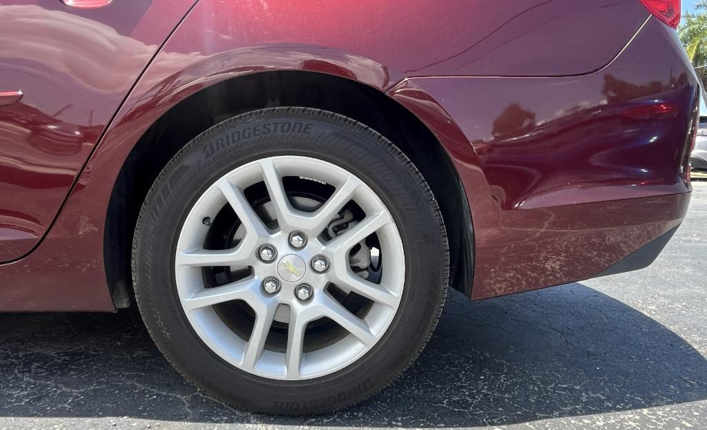 2015 Chevrolet Malibu - $10,995