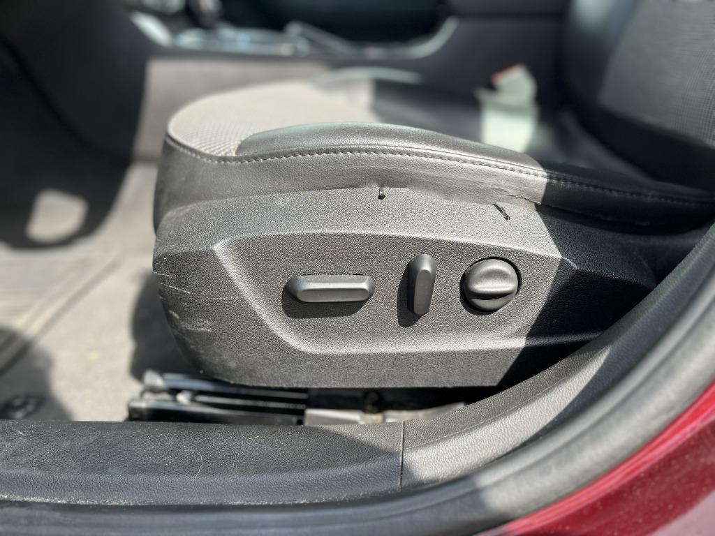 2015 Chevrolet Malibu - $10,995