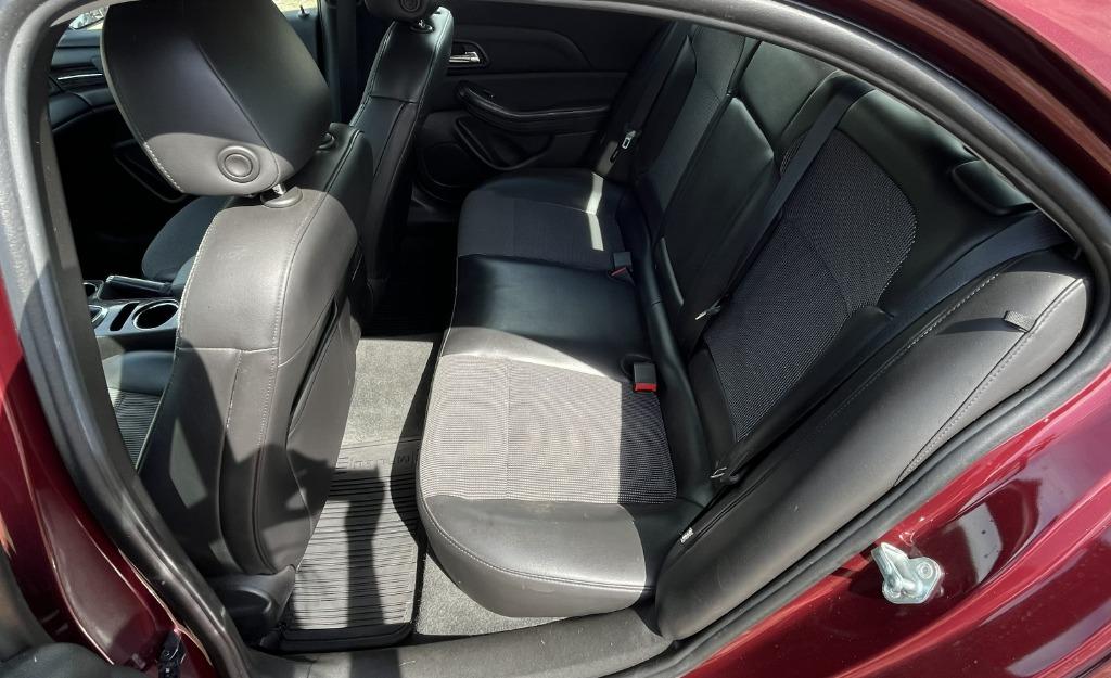 2015 Chevrolet Malibu - $10,995