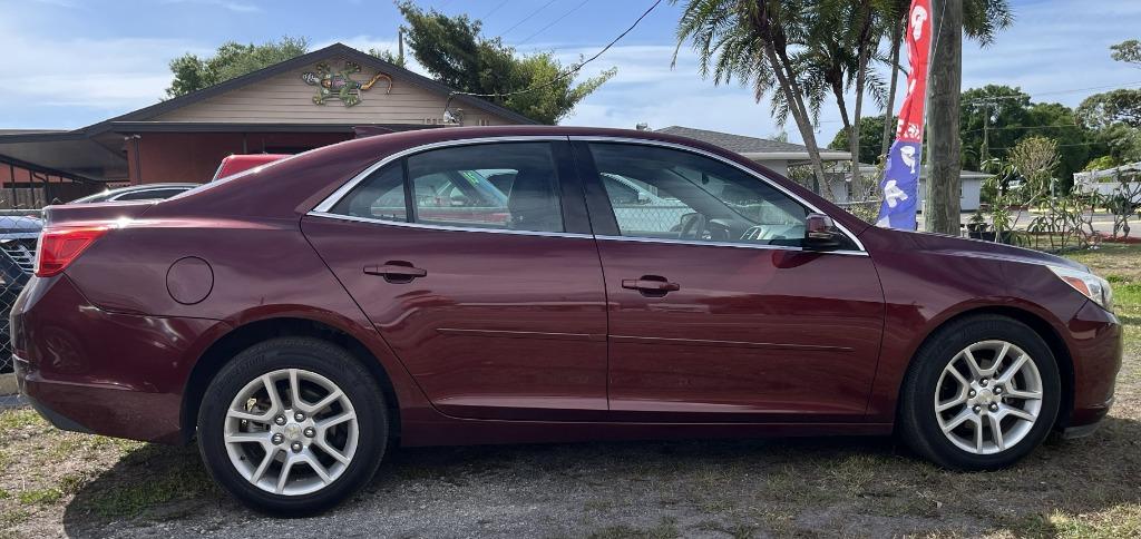 2015 Chevrolet Malibu - $10,995