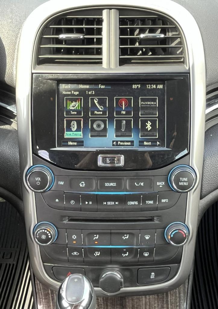2015 Chevrolet Malibu - $10,995