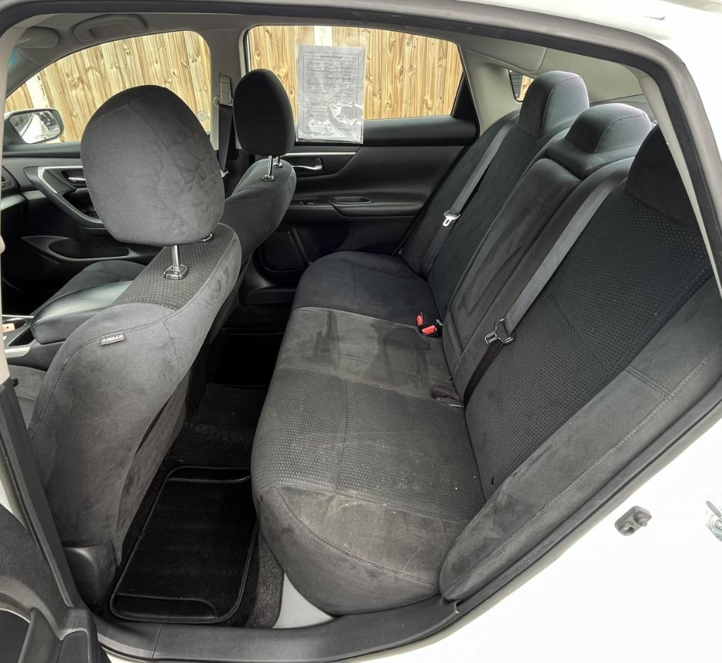 2015 Nissan Altima - $10,995