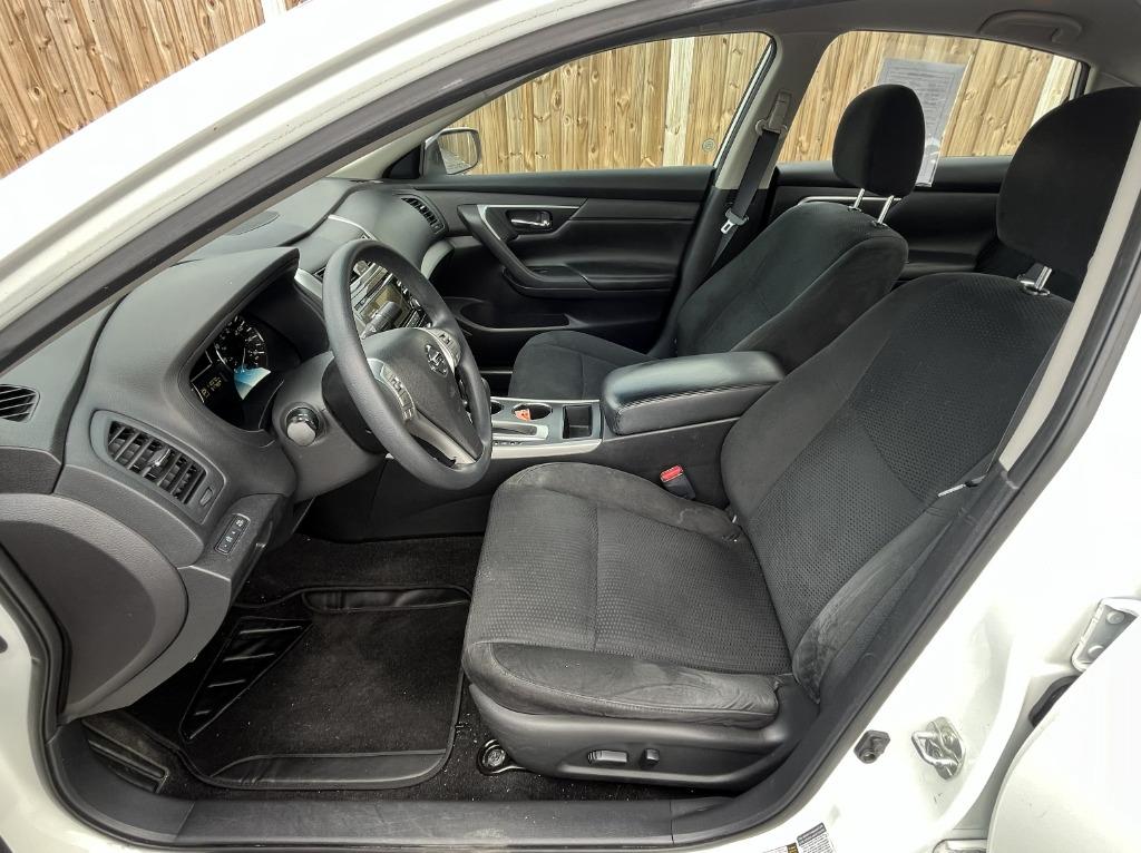 2015 Nissan Altima - $10,995