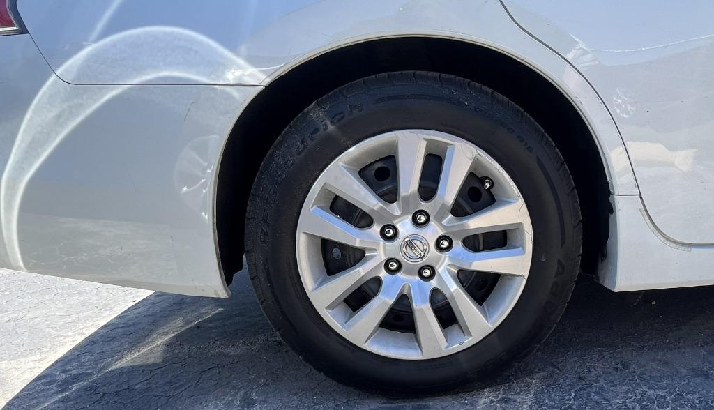 2015 Nissan Altima - $10,995