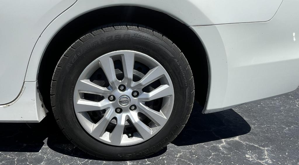 2015 Nissan Altima - $10,995