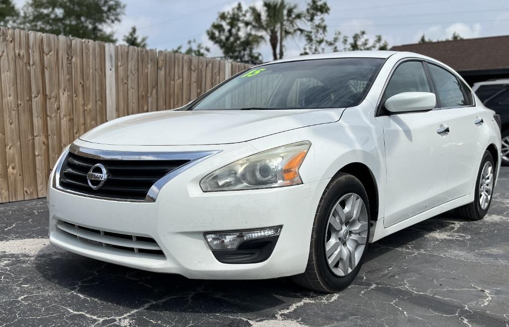 2015 Nissan Altima - $10,995