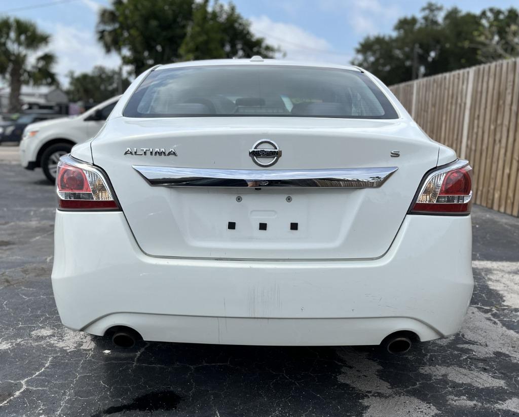 2015 Nissan Altima - $10,995