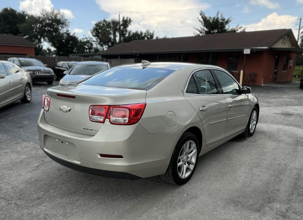 2015 Chevrolet Malibu - $9,995