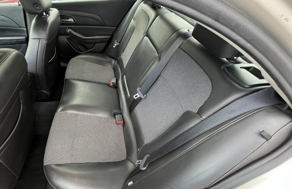 2015 Chevrolet Malibu - $9,995