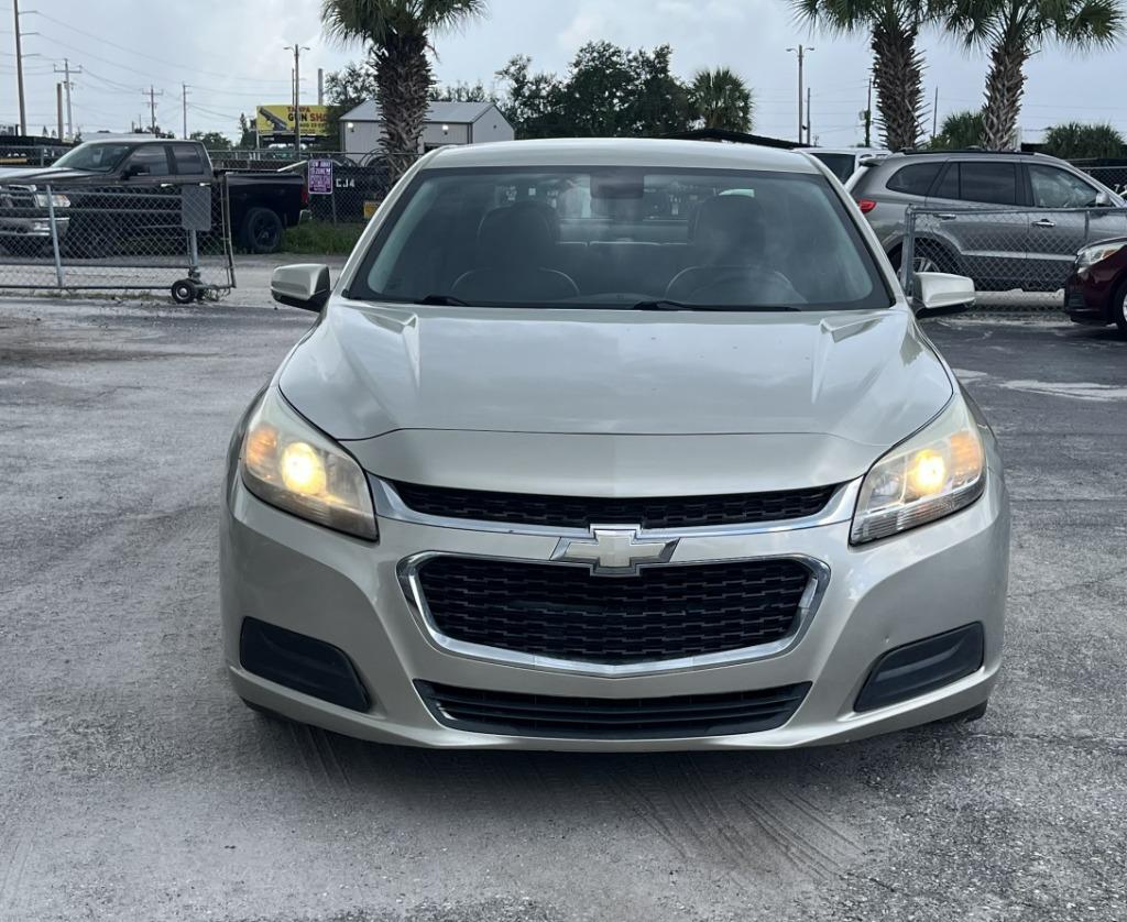 2015 Chevrolet Malibu - $9,995