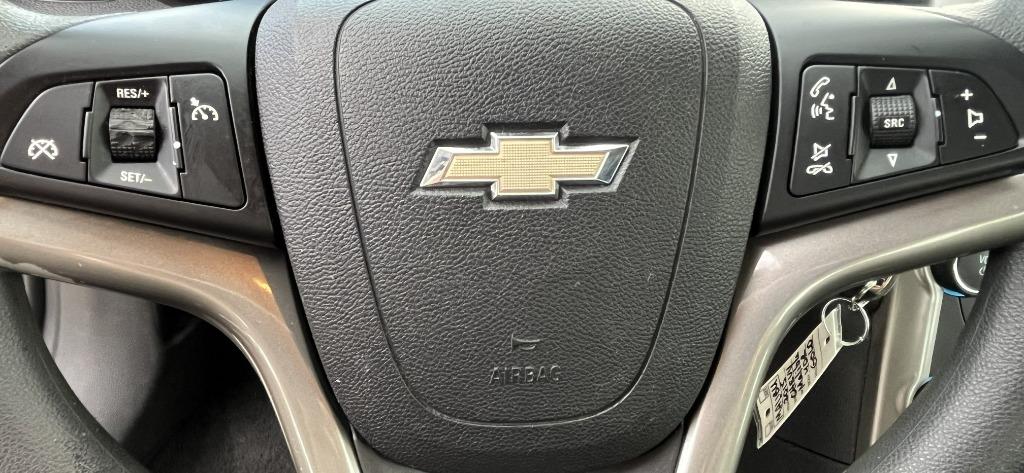 2015 Chevrolet Malibu - $9,995