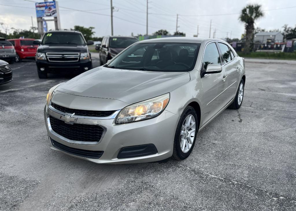 2015 Chevrolet Malibu - $9,995