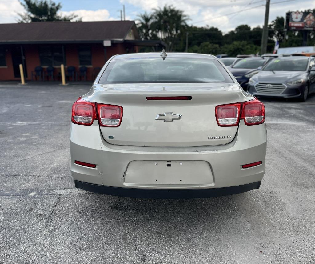 2015 Chevrolet Malibu - $9,995