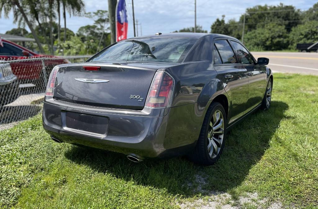 2014 Chrysler 300 - $10,995