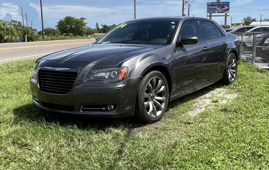 2014 Chrysler 300 - $10,995