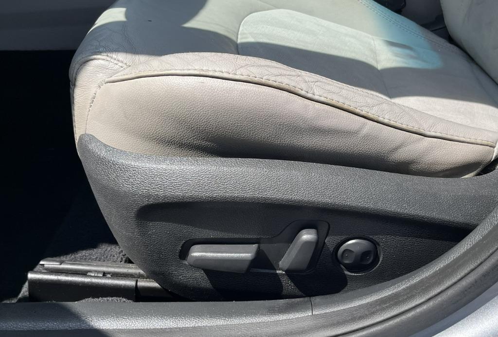2017 Hyundai Sonata - $9,995