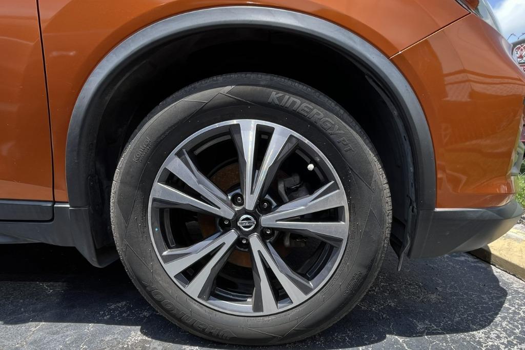 2019 Nissan Rogue - $9,995