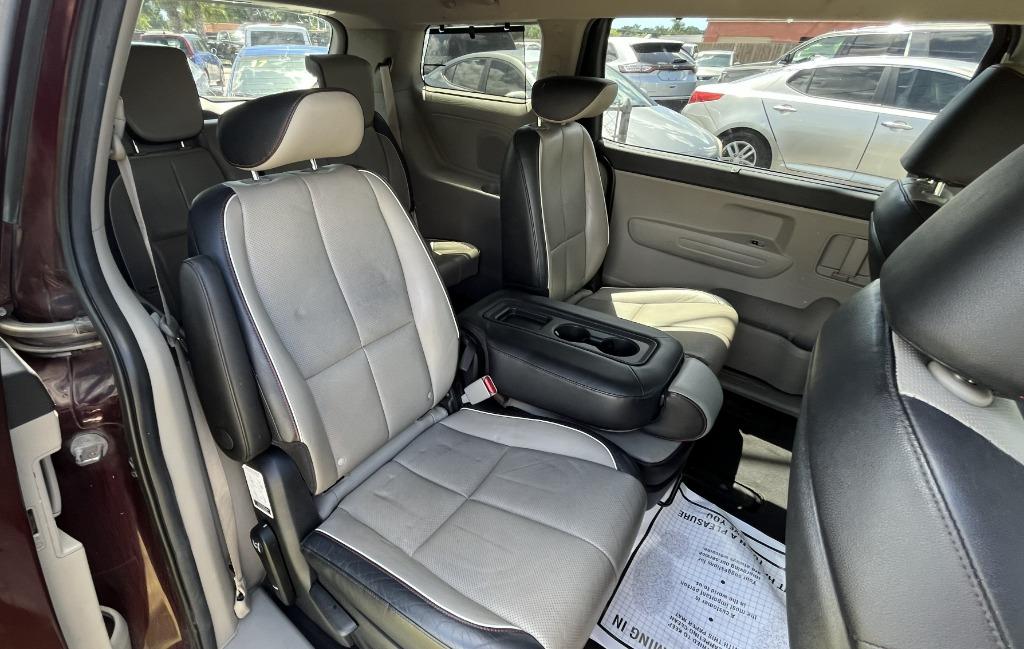 2019 Kia Sedona - $10,995