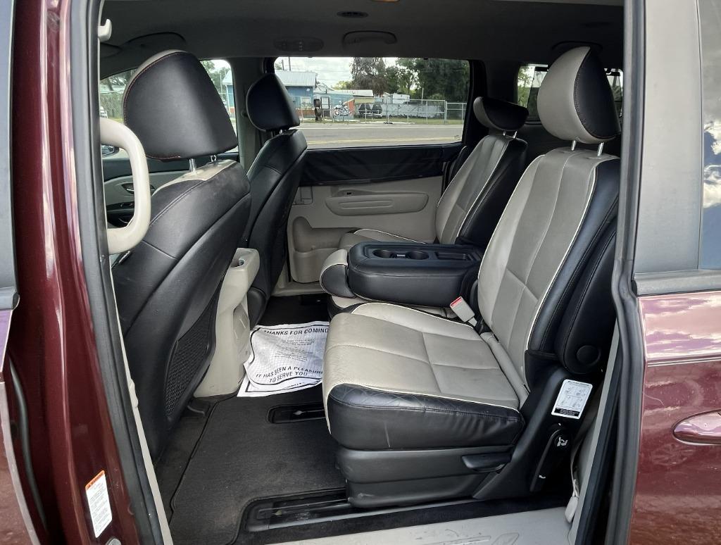 2019 Kia Sedona - $10,995