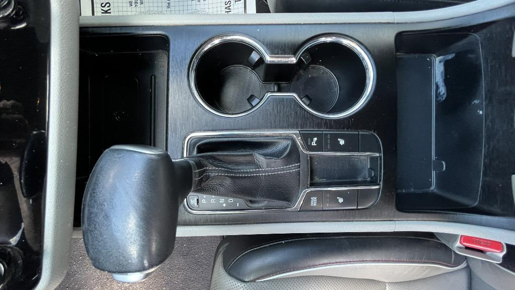 2019 Kia Sedona - $10,995