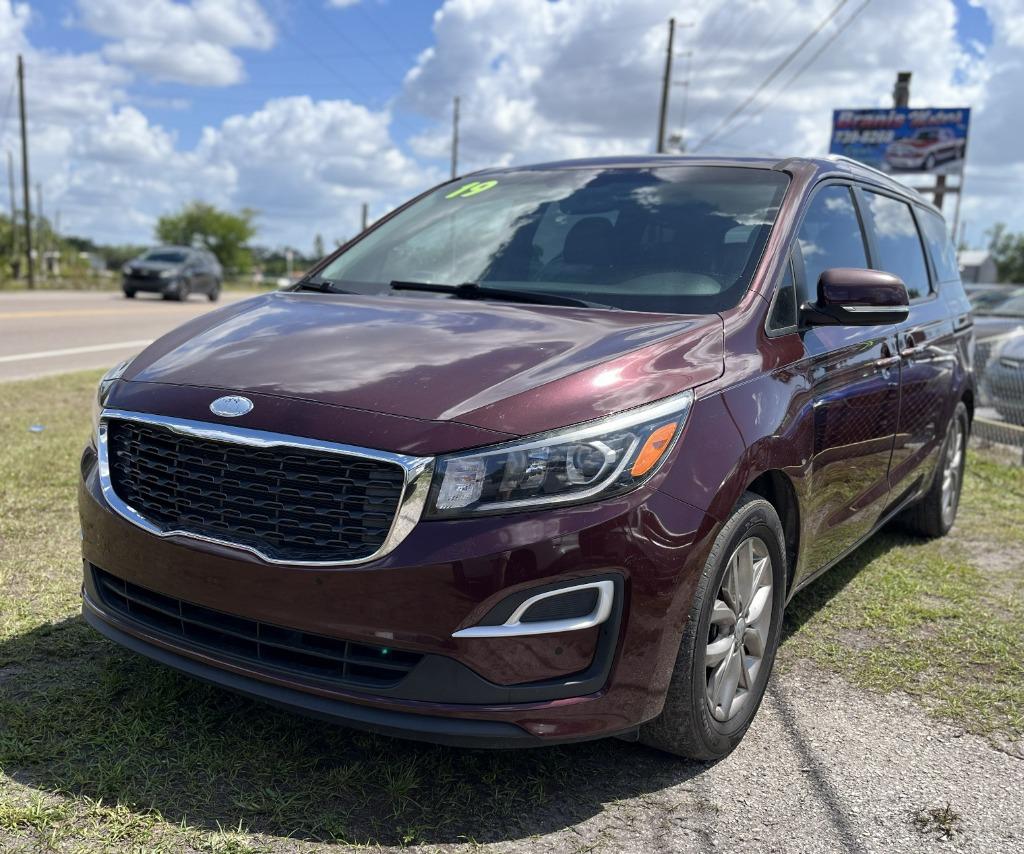 2019 Kia Sedona - $10,995