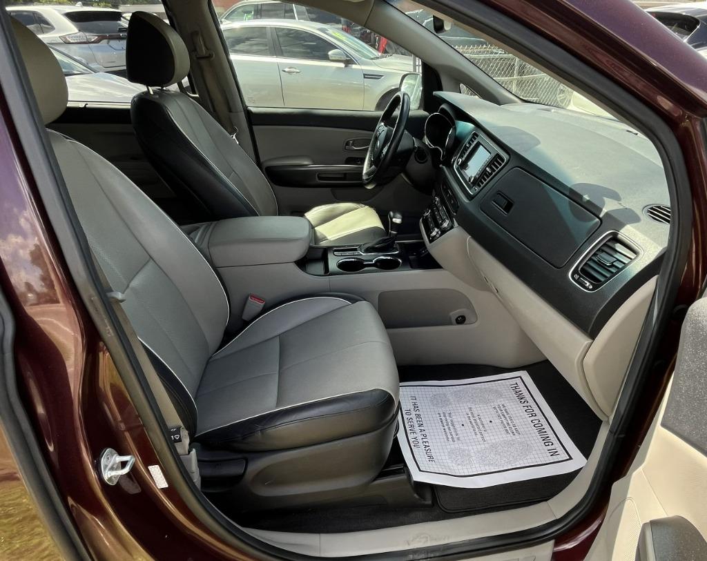 2019 Kia Sedona - $10,995