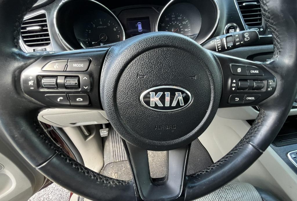 2019 Kia Sedona - $10,995