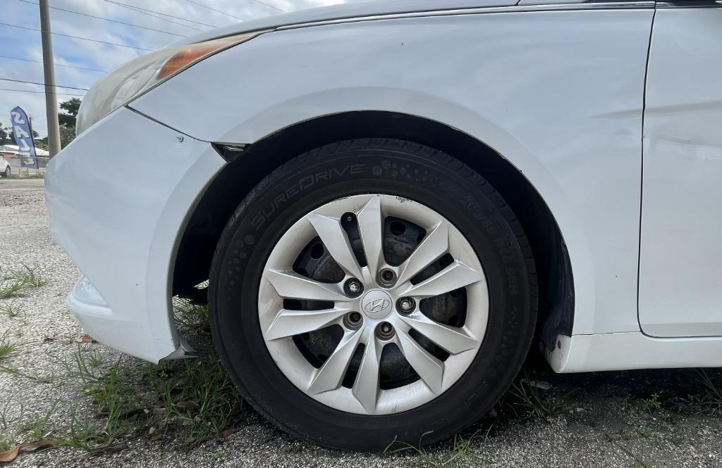 2013 Hyundai Sonata - $2,000