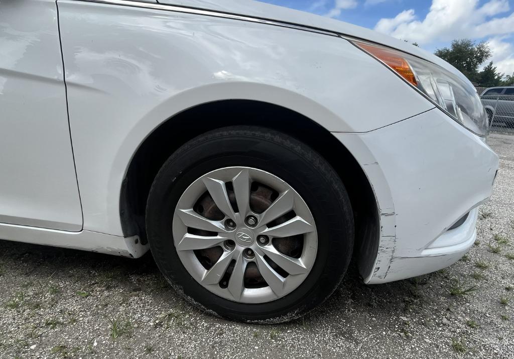 2013 Hyundai Sonata - $2,000
