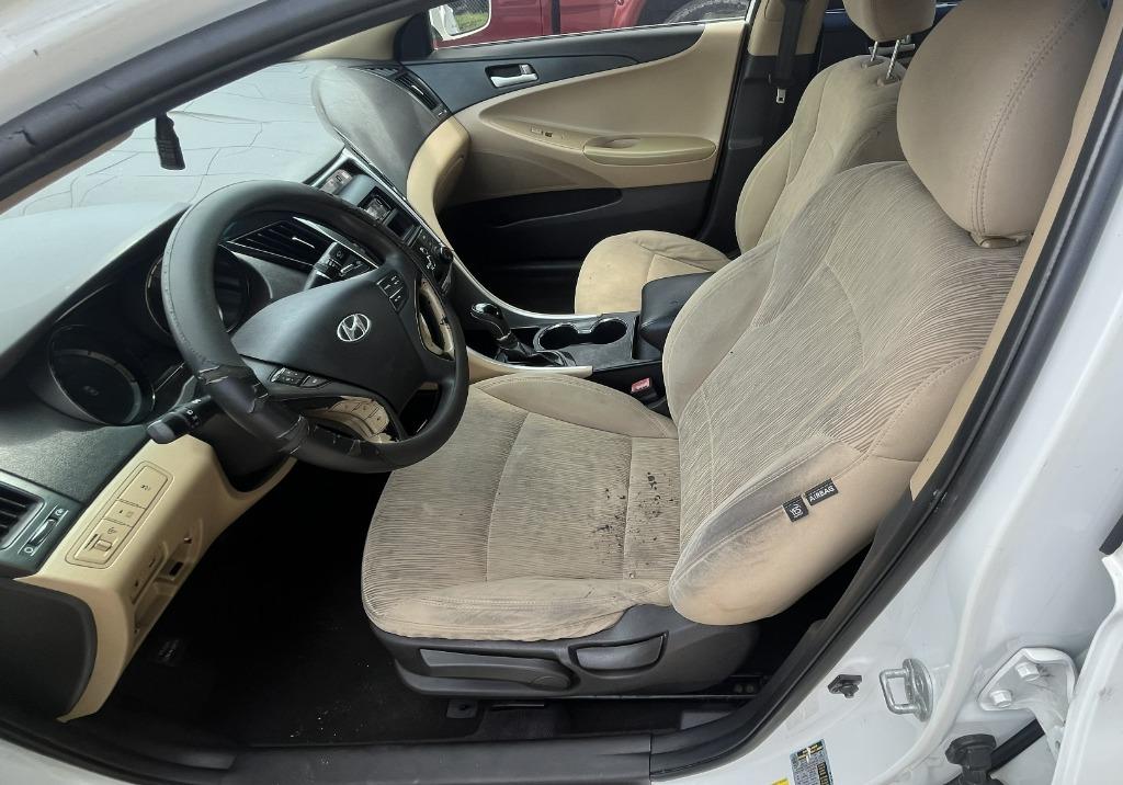 2013 Hyundai Sonata - $2,000