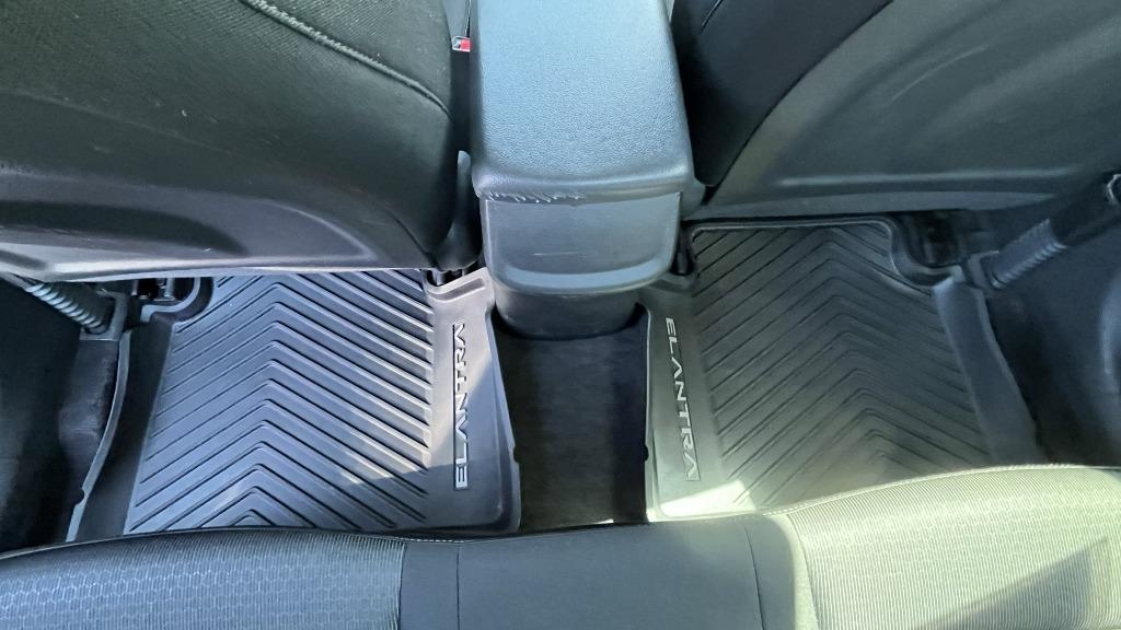 2018 Hyundai Elantra - $9,995