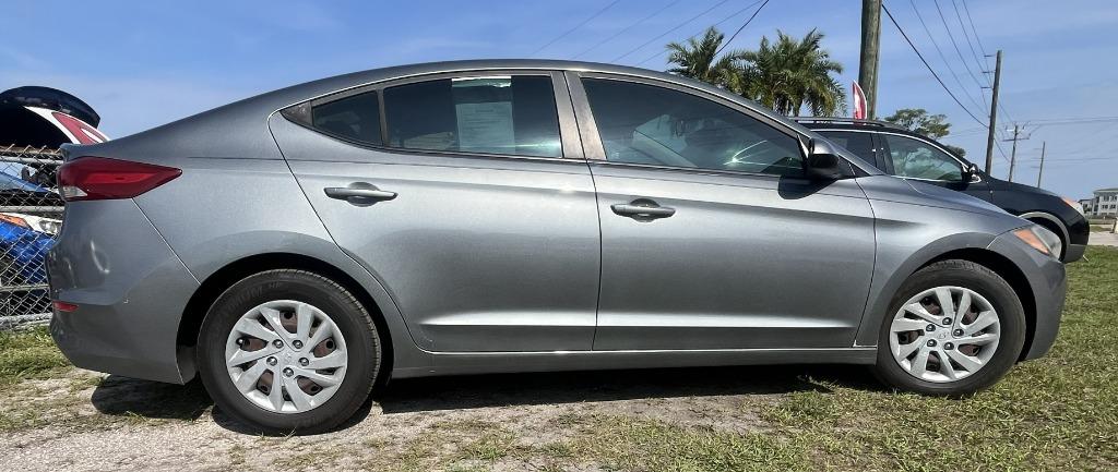 2018 Hyundai Elantra - $9,995