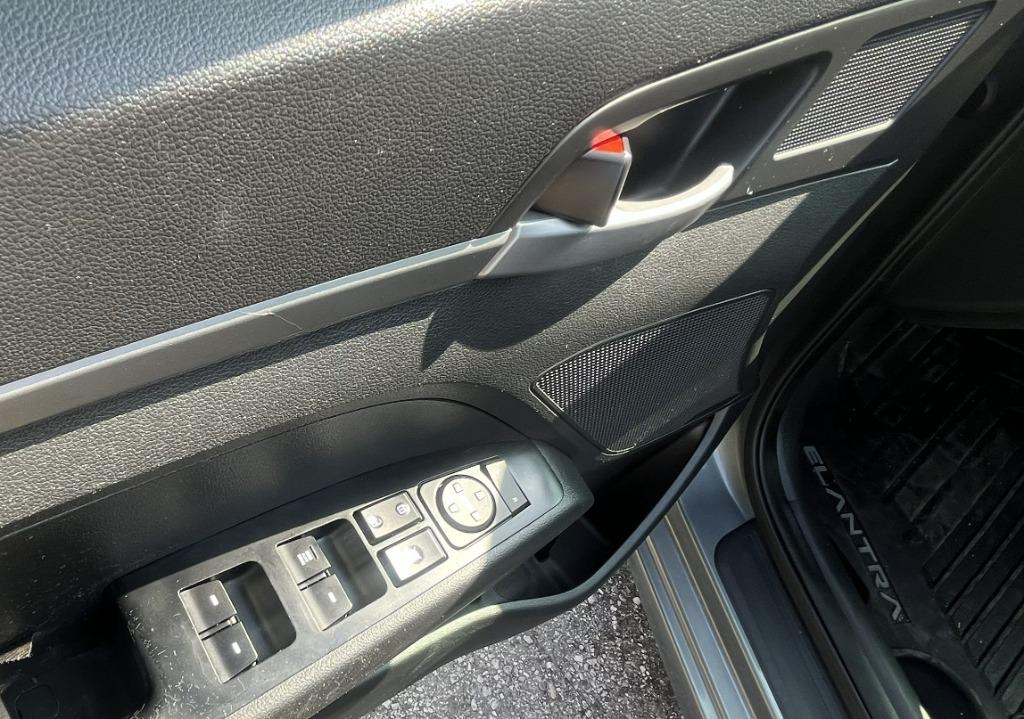 2018 Hyundai Elantra - $9,995