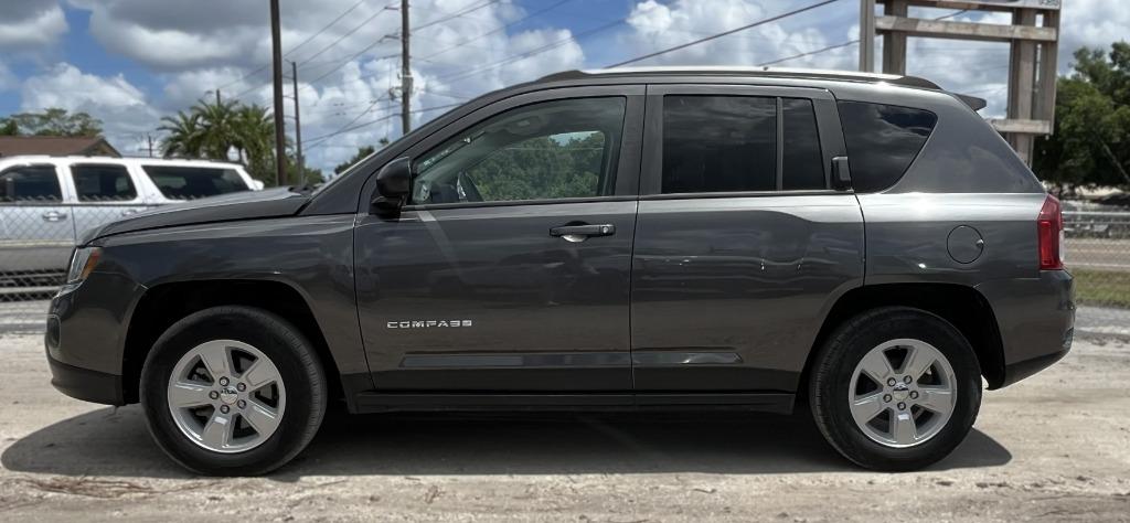 2016 Jeep Compass - $9,995