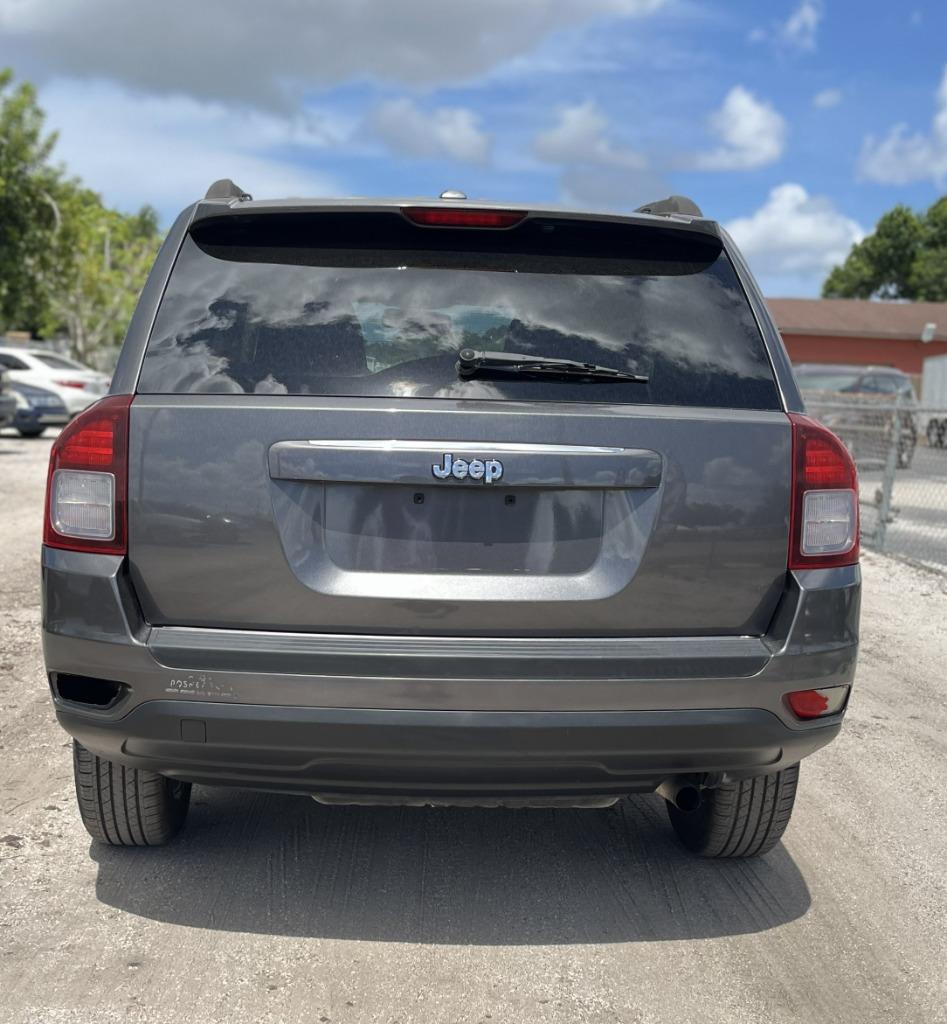2016 Jeep Compass - $9,995